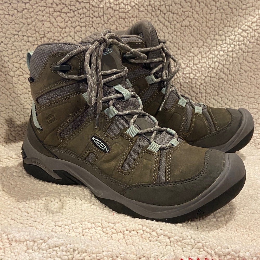 KEEN Women's Hiking Boots